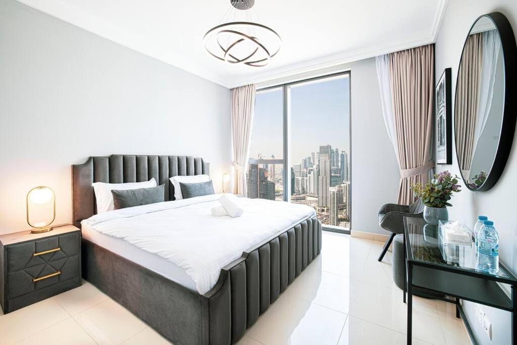 Apartamento Magnificent Brand New Lux 3Br Burj & Fountain View Dubái Exterior foto