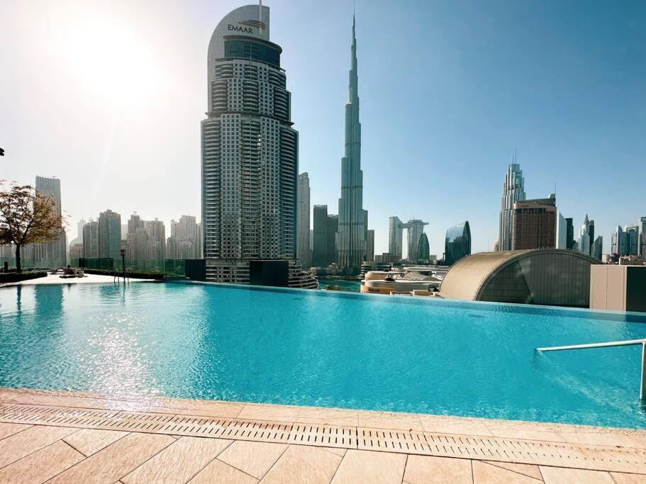 Apartamento Magnificent Brand New Lux 3Br Burj & Fountain View Dubái Exterior foto