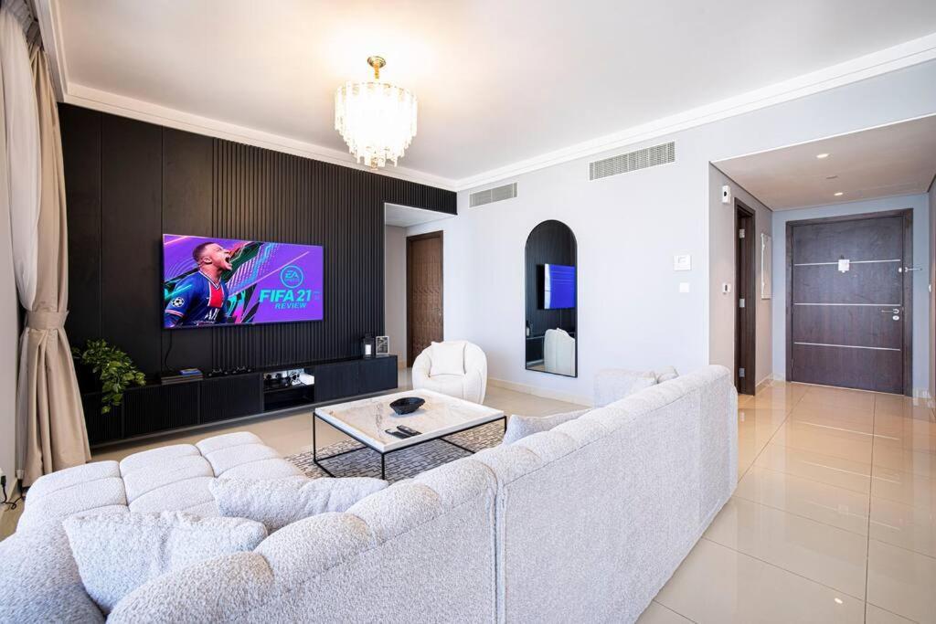 Apartamento Magnificent Brand New Lux 3Br Burj & Fountain View Dubái Exterior foto