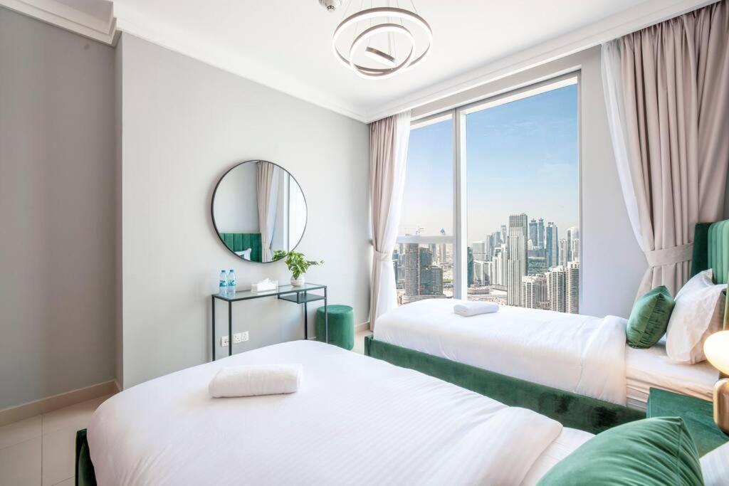 Apartamento Magnificent Brand New Lux 3Br Burj & Fountain View Dubái Exterior foto