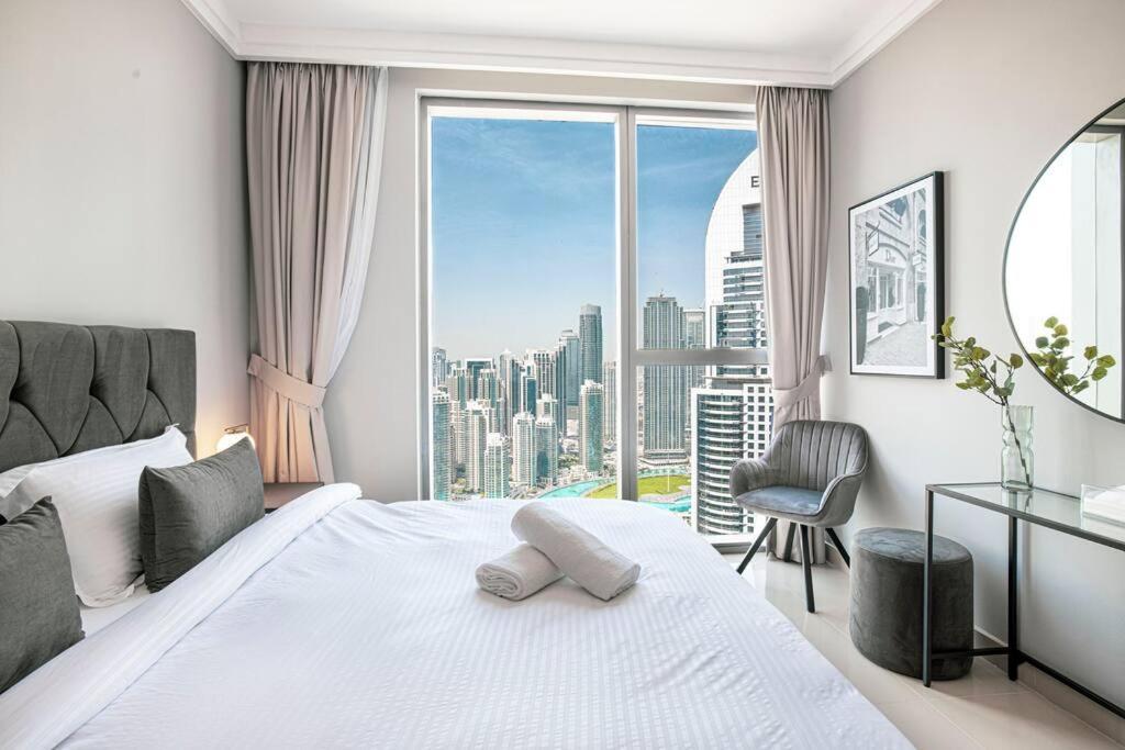 Apartamento Magnificent Brand New Lux 3Br Burj & Fountain View Dubái Exterior foto
