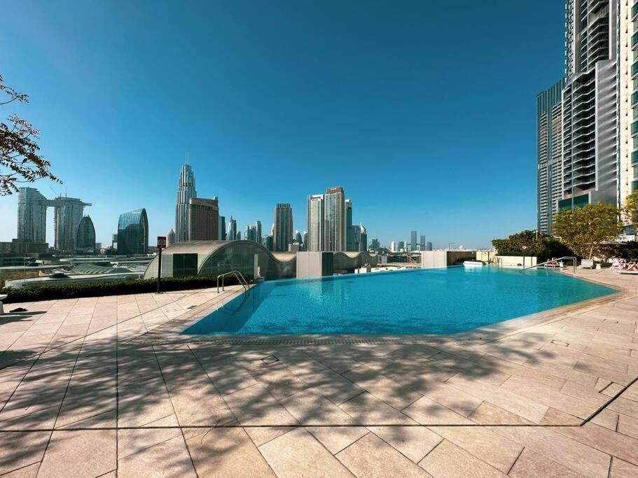 Apartamento Magnificent Brand New Lux 3Br Burj & Fountain View Dubái Exterior foto